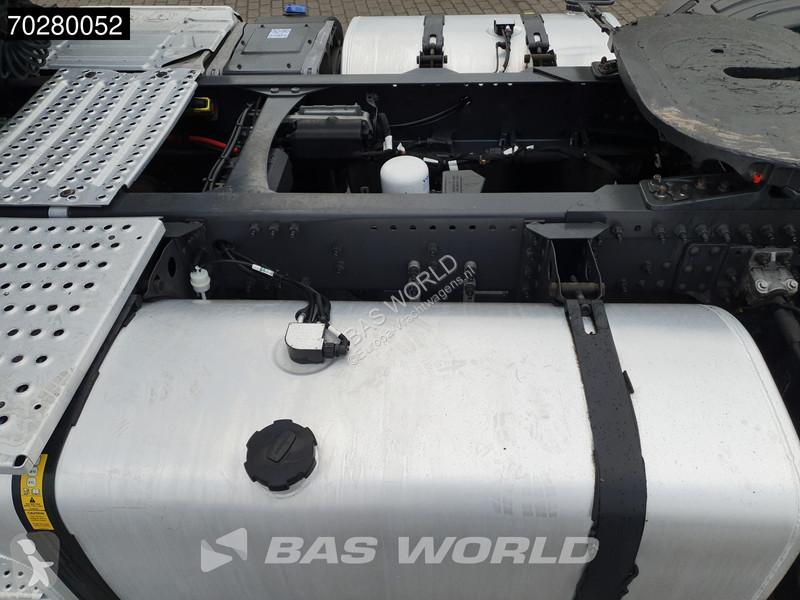 Tractor Volvo FH  FH 4X2 VEB+ 2x Tanks ACC LED