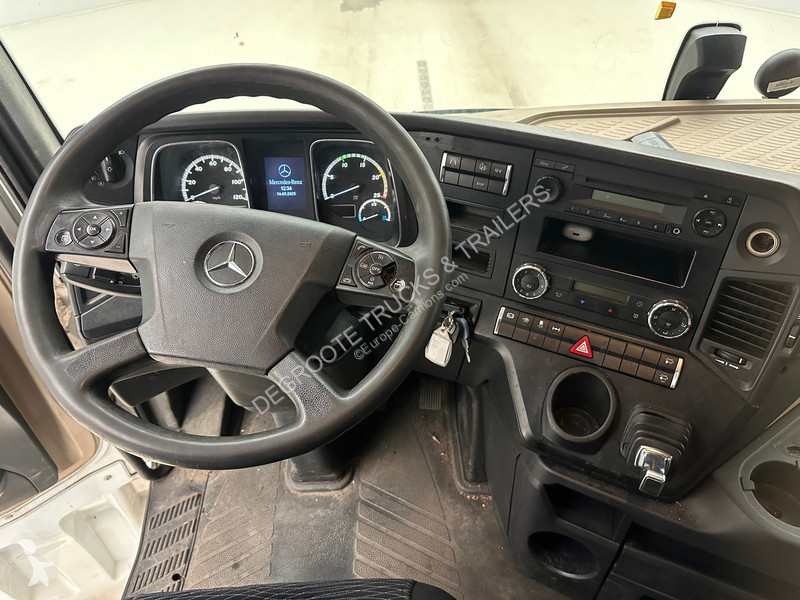 Traktor Mercedes 1842