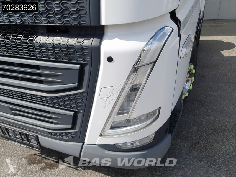 Tahač Volvo FH  4X2 LNG VEB+ ADR VDS I-ParkCool...