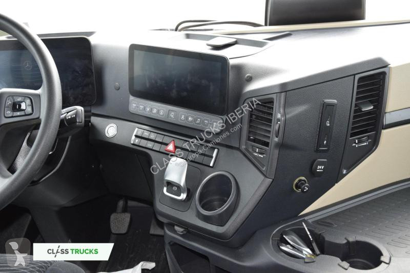 Traktor Mercedes 5 1845 BigSpace
