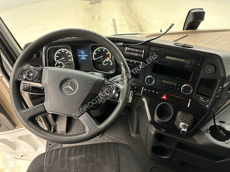 Traktor Mercedes 1842