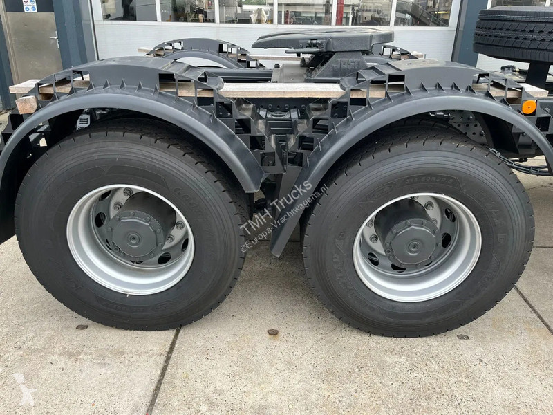 Tractor Mercedes 3340 S 6x4 Tractor Head