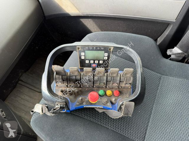 Tahač MAN TGX 6x2 mit HMF 3000-5 Kran TÜV NEU