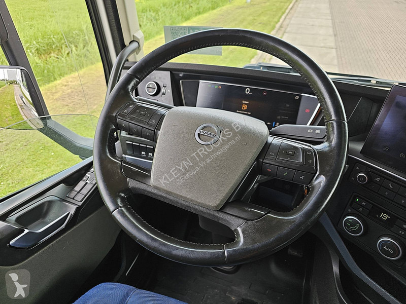 Tahač Volvo 500 LOW ROOF PTP+HYDR.