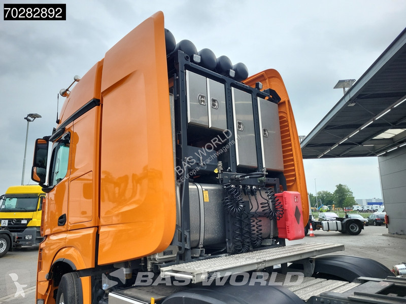 Tractor Mercedes 4163 8X4 180T GigaSpace...