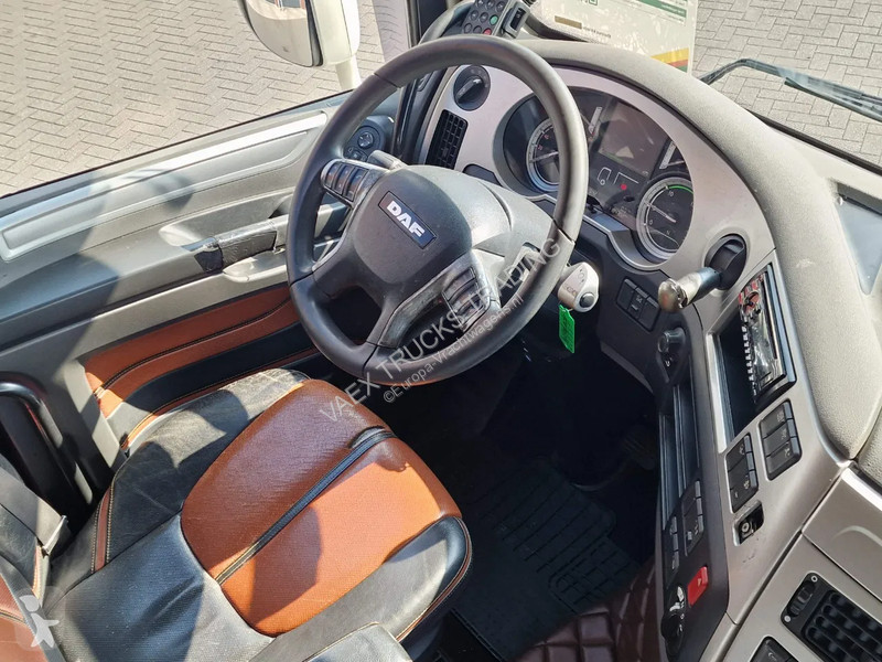 Tahač DAF SuperSpaceCab 4x2 - ADR/VLG - Leather...