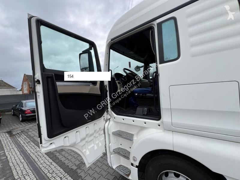 Cap tractor MAN TGX 18.460 XLX EURO 6 STANDARD