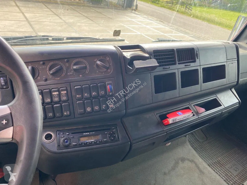 Tahač MAN 33.530 6X4 MANUEL GEARBOX 70 TON