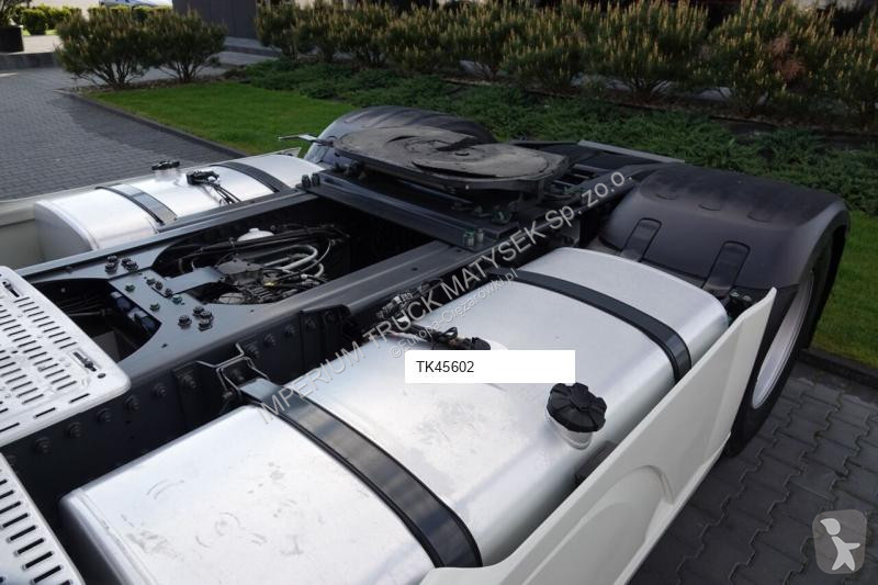 Traktor DAF XF 530