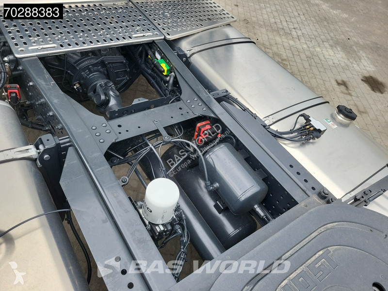 Trekker Iveco S-Way 580 4X2 2x Tanks ACC...