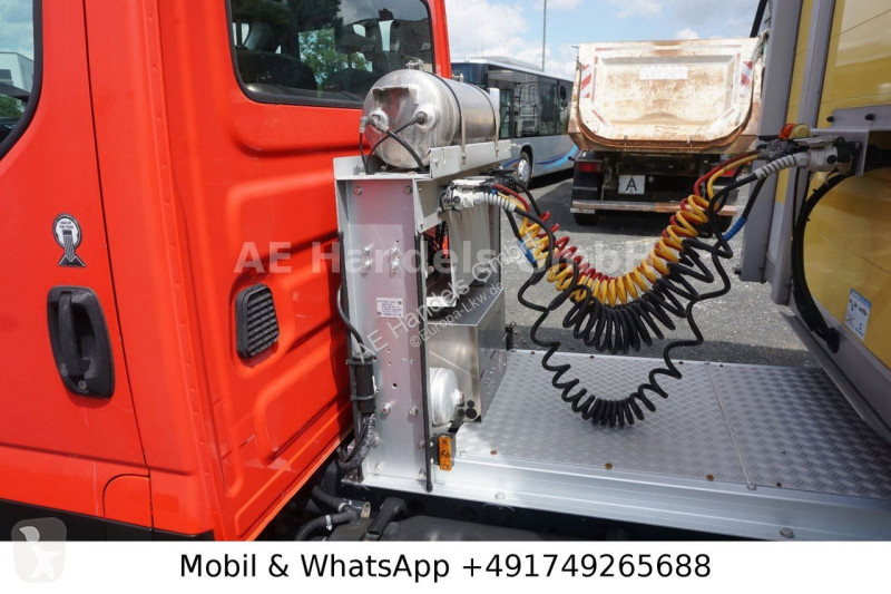 جرار Iveco 65