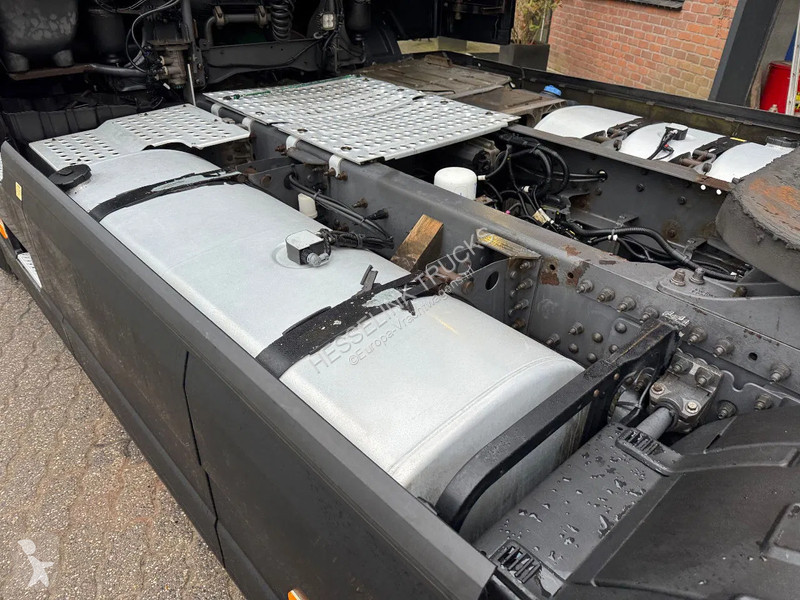 Trekker Volvo Dual clutch 2X tank Standairco...