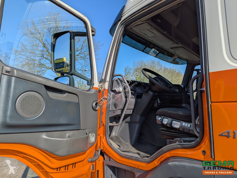 Tahač Volvo 6x2/4 Globetrotter Euro 5 - ADR -...