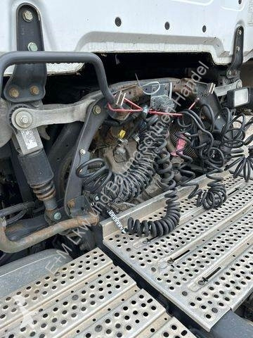 Traktor  1845 LOWDECK MEGA