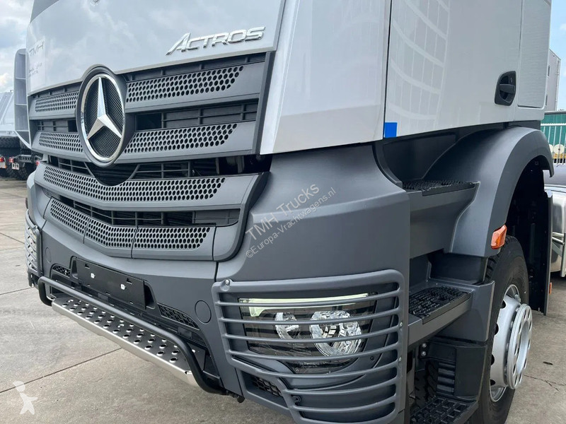 Tractor Mercedes 3348 S 6x4 Tractor Head