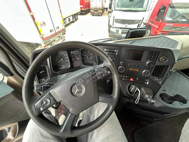 Traktor Mercedes