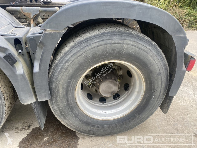 Traktor Renault C520