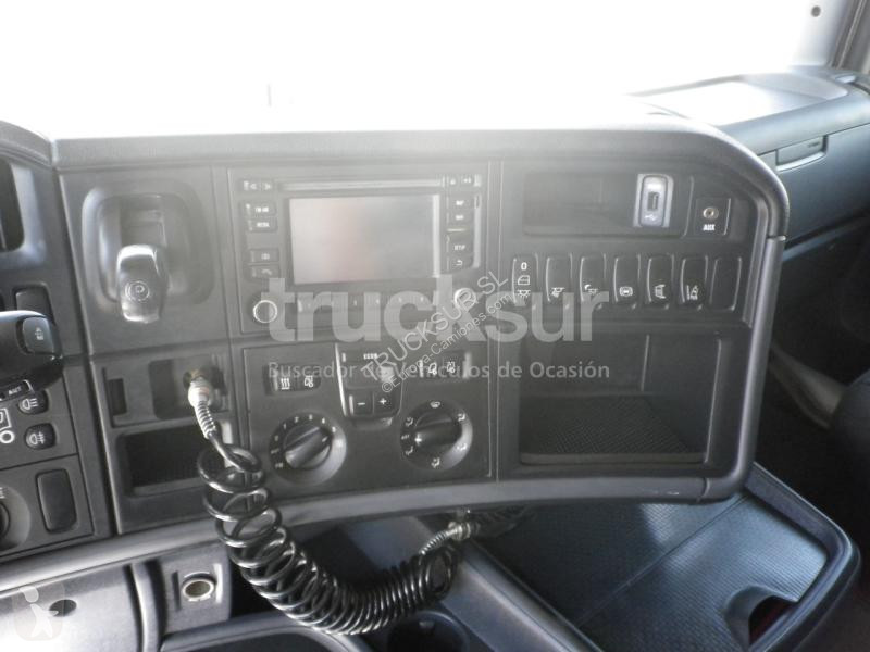 Traktor Scania 490