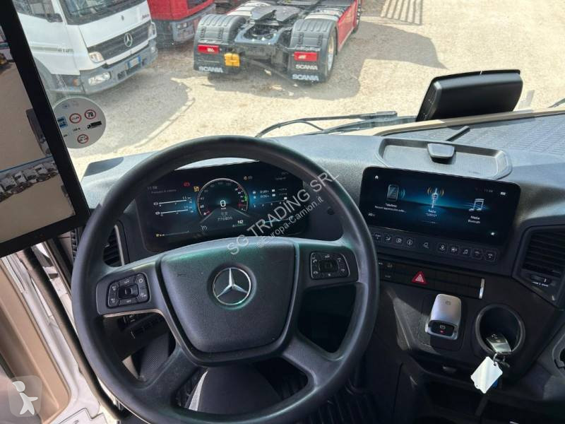 Tractor Mercedes
