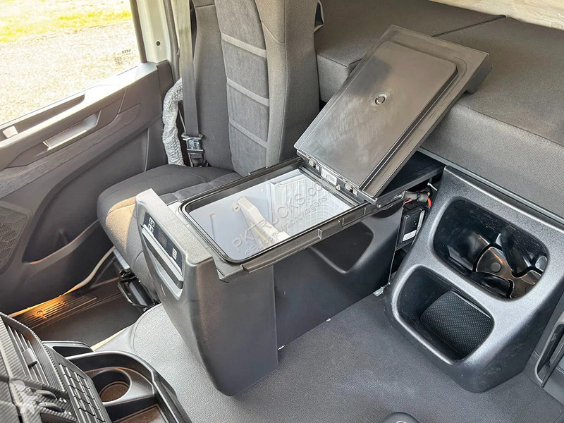 Tractor Iveco T-Way AT720T47T H Tractor Head...