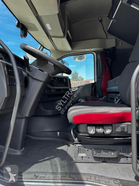 Tracteur Volvo 500