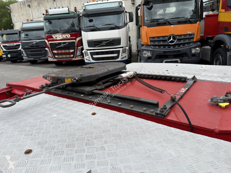 Traktor Volvo 420 8X4 Kran Palfinger PK90002 31...