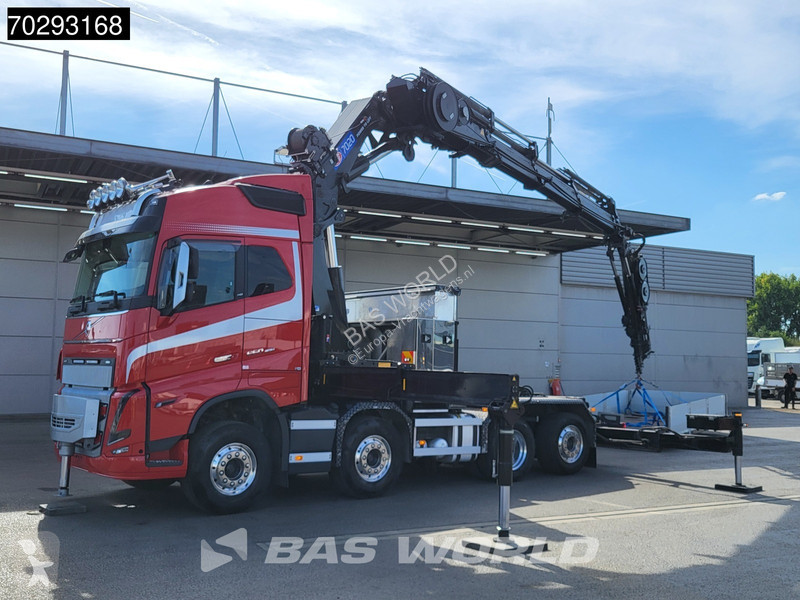 Tahač Volvo 650 8X2 HMF 7020K-RCS Crane +...