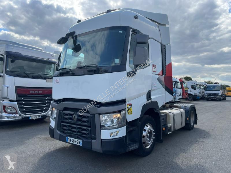 Traktor Renault 460 Gamme T