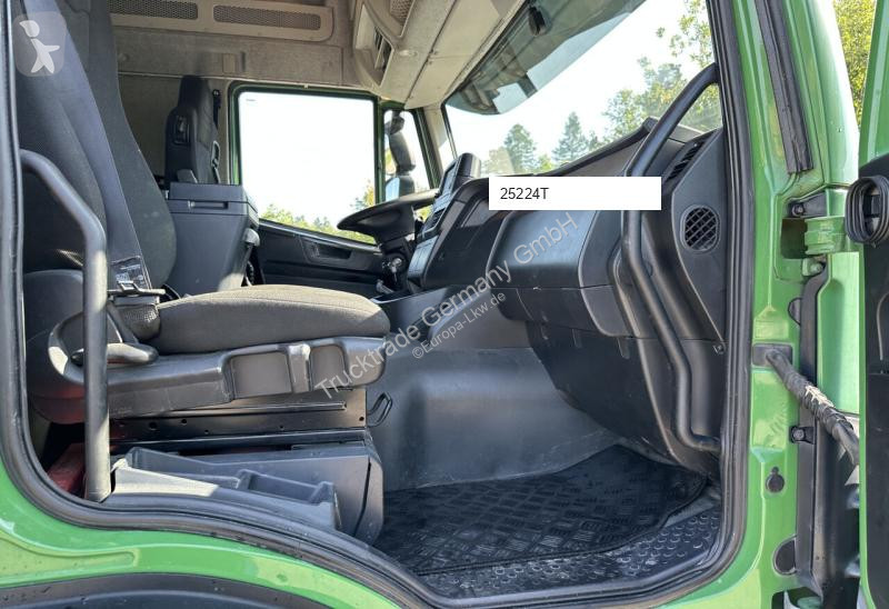 Trekker Iveco AT 440