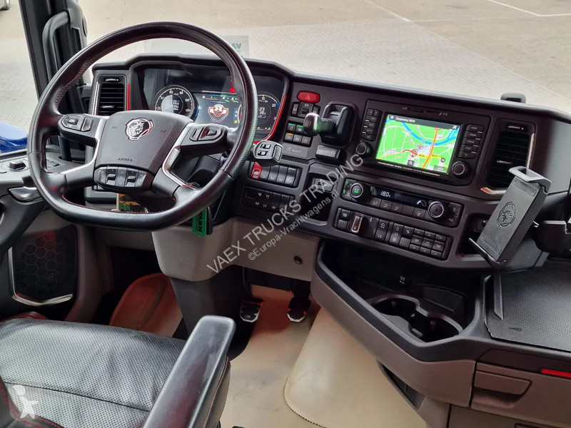 Tractor Scania 770S V8 NS Highline 6x2 - Show...
