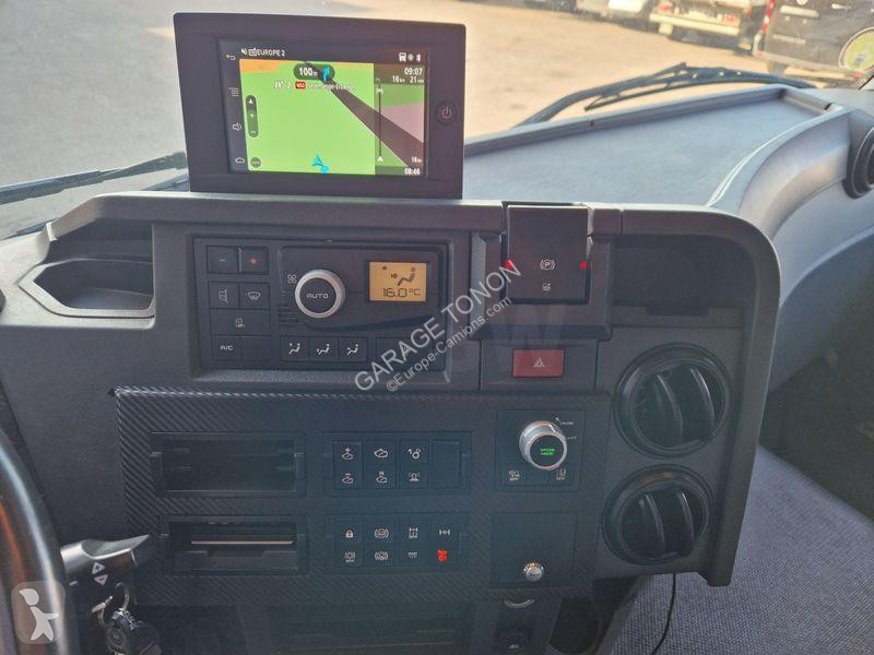 Traktor Renault 520 Gamme T
