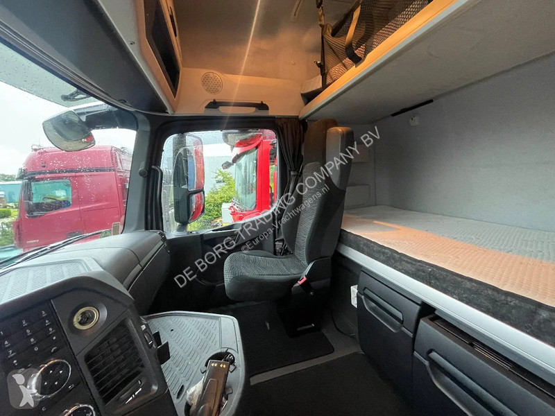 Tahač Mercedes 4163 8x4/4