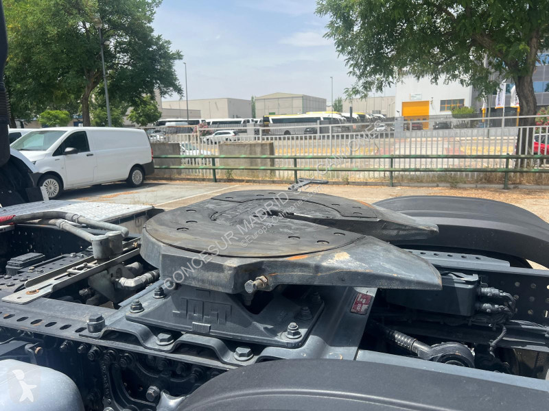 Traktor Mercedes  1843 LS