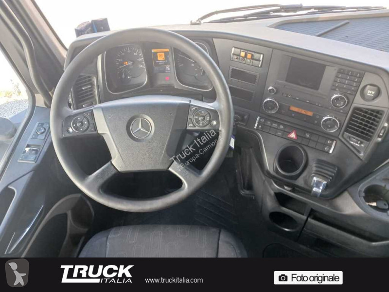 Tractor Mercedes V
