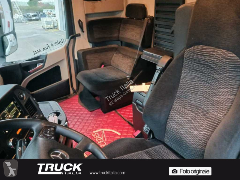 Tahač Mercedes IV