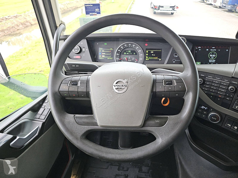 جرار Volvo 500 6X2 STEERED PTO+HYDR