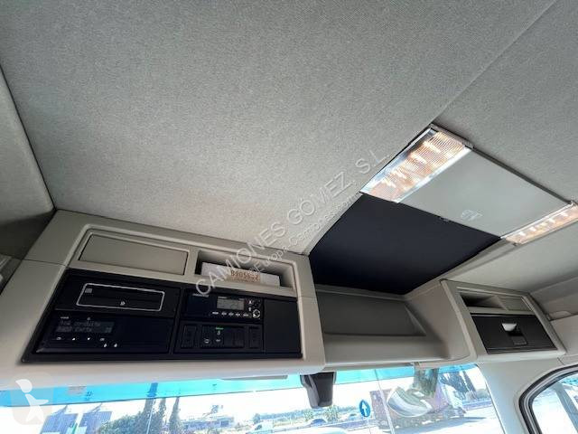 جرار Volvo