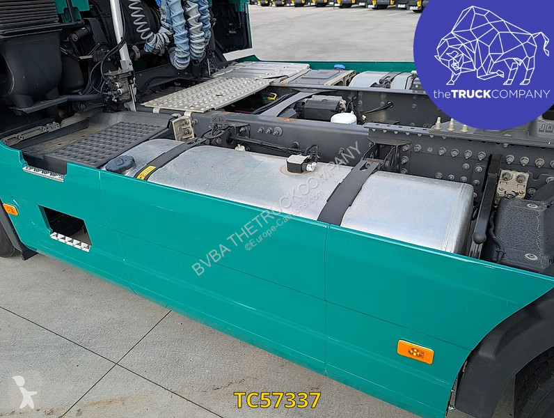 جرار Volvo 500