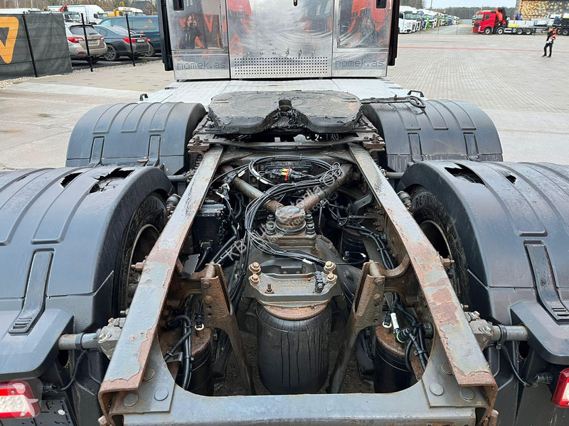 Tratores Volvo 750 6x4 GCW 80 ton / RETARDER /...