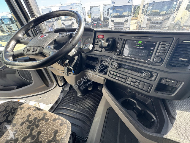جرار Scania R 460 A4x2NA