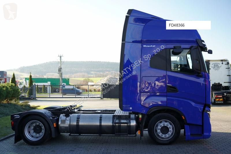 Влекач Iveco S-Way 460