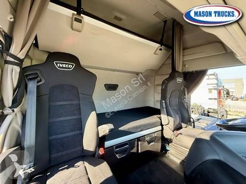 Traktor Iveco