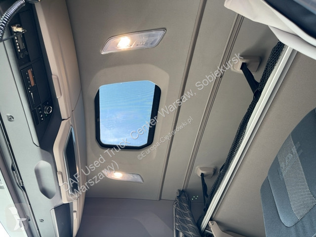 Tahač DAF XG  FT LOW DECK 4X2