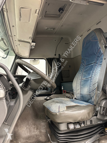 جرار Volvo 450