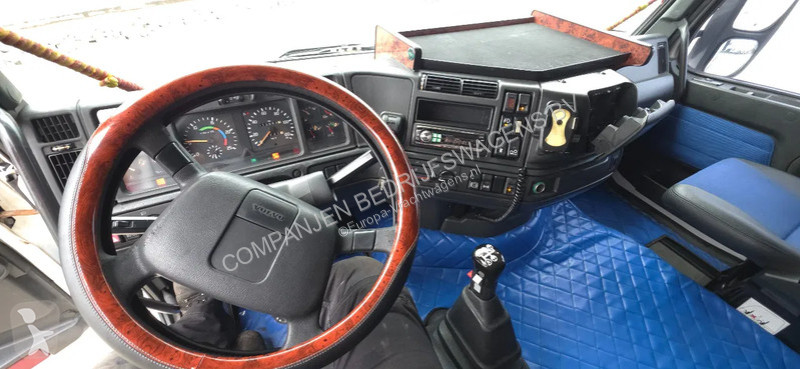 جرار Volvo FH 16 Very beautiful Volvo 520, lots...