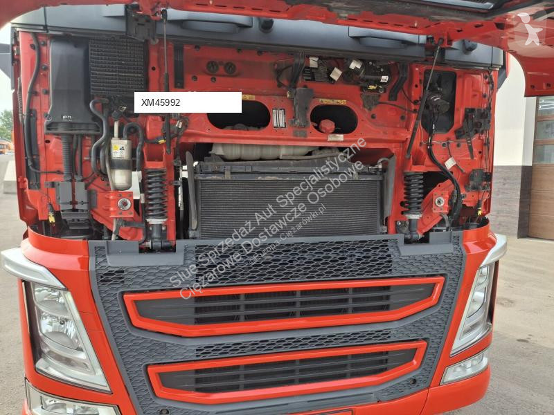 Влекач Volvo FH 420 ADR