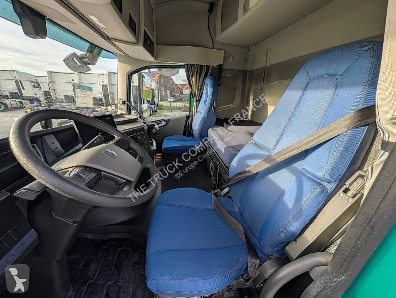 جرار Volvo