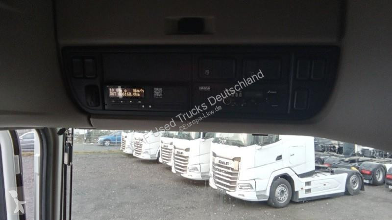 جرار DAF XF  FT LOW DECK 4X2