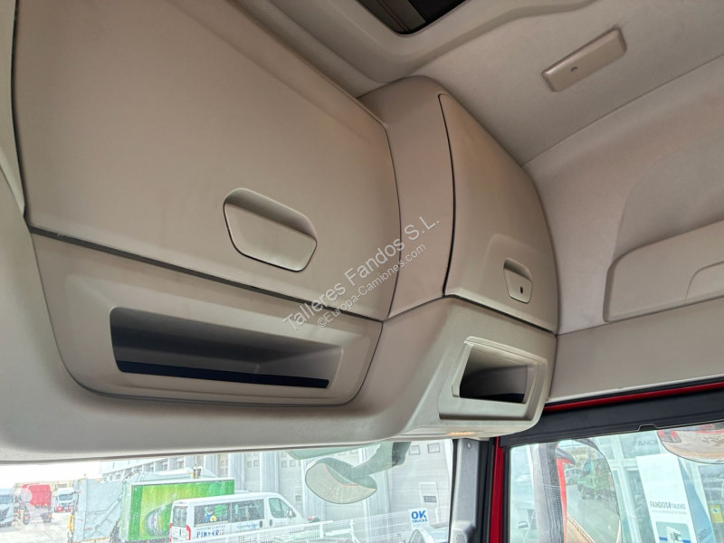 جرار Iveco  480 AUTOMATICO CON INTARDER