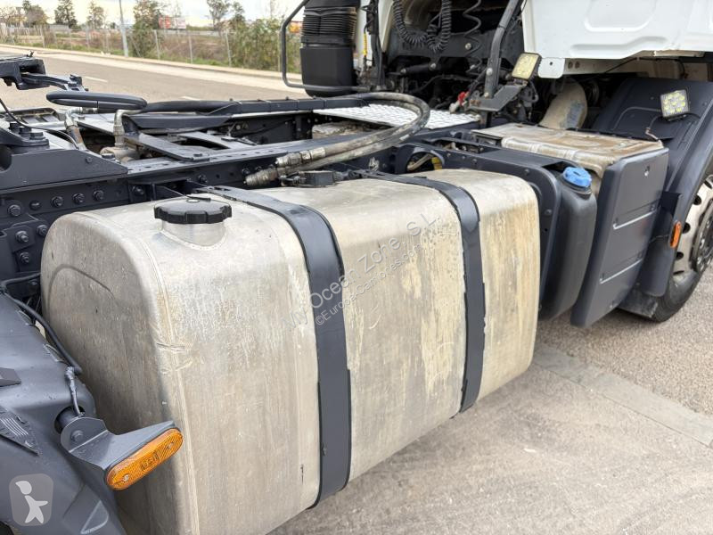 Renault 410 DXI Lander tractor unit